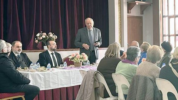 &Pi;ά&nu;&delta;&eta;&mu;&omicron; &Alpha;&rho;&chi;&iota;&epsilon;&rho;&alpha;&tau;&iota;&kappa;ό M&nu;&eta;&mu;ό&sigma;&upsilon;&nu;&omicron; &Kappa;&omicron;&iota;&nu;ό&tau;&eta;&tau;&omicron;&sigmaf; &Phi;&epsilon;&rho;ί&kappa;&iota;&omicron;ϊ